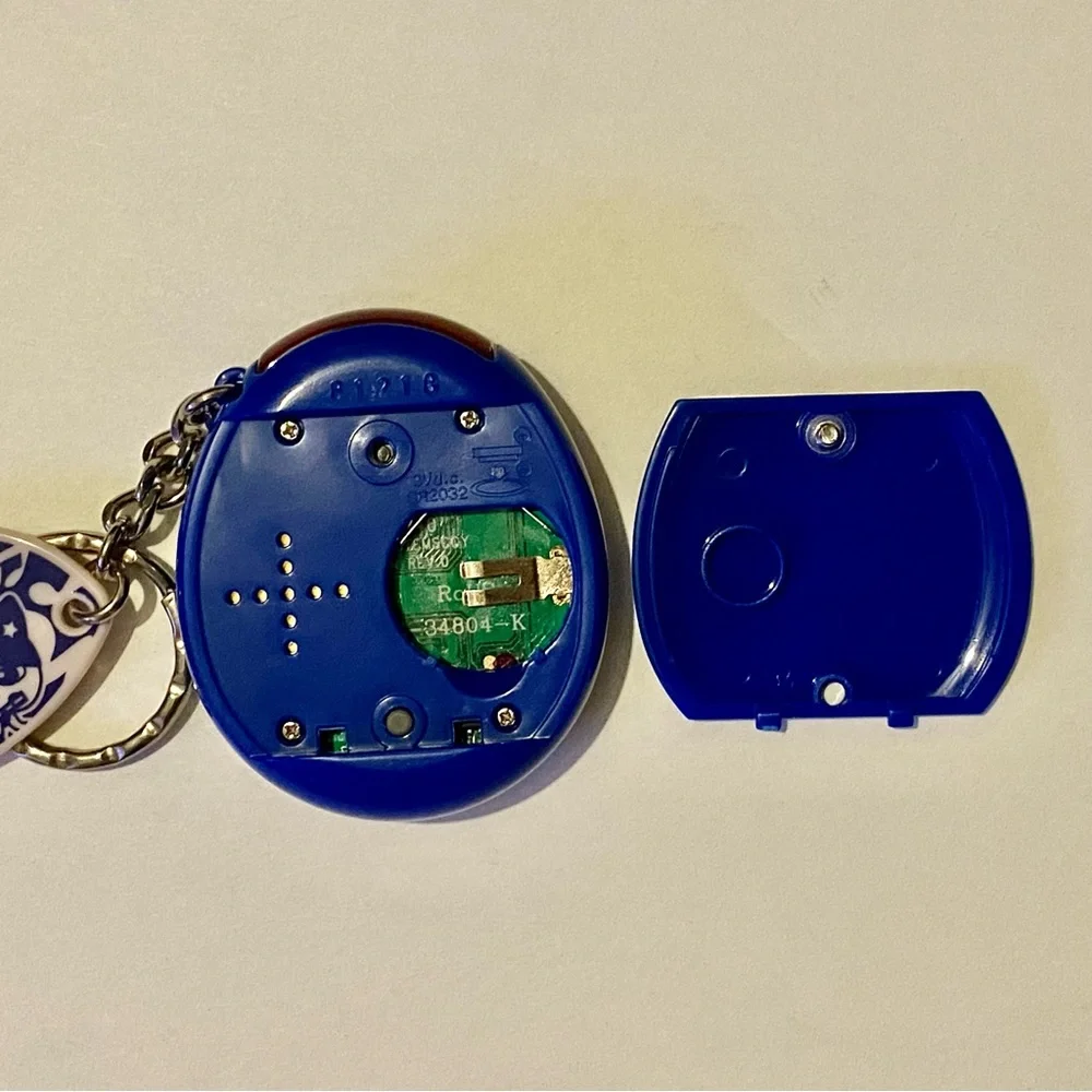 ✨ Tamagotchi Connection V6 2004 Original Music Star Bar Frequency Electric Blue